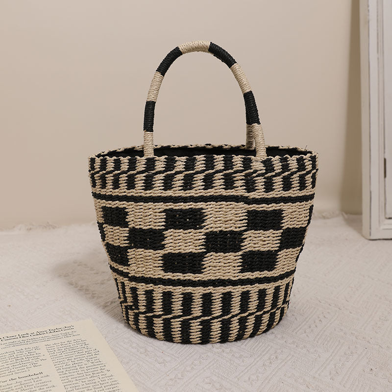 Handcrafted basket bag with modern geometric pattern Kalsten