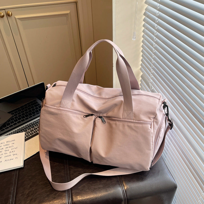 Sporty travel bag with expandable compartments Kalsten