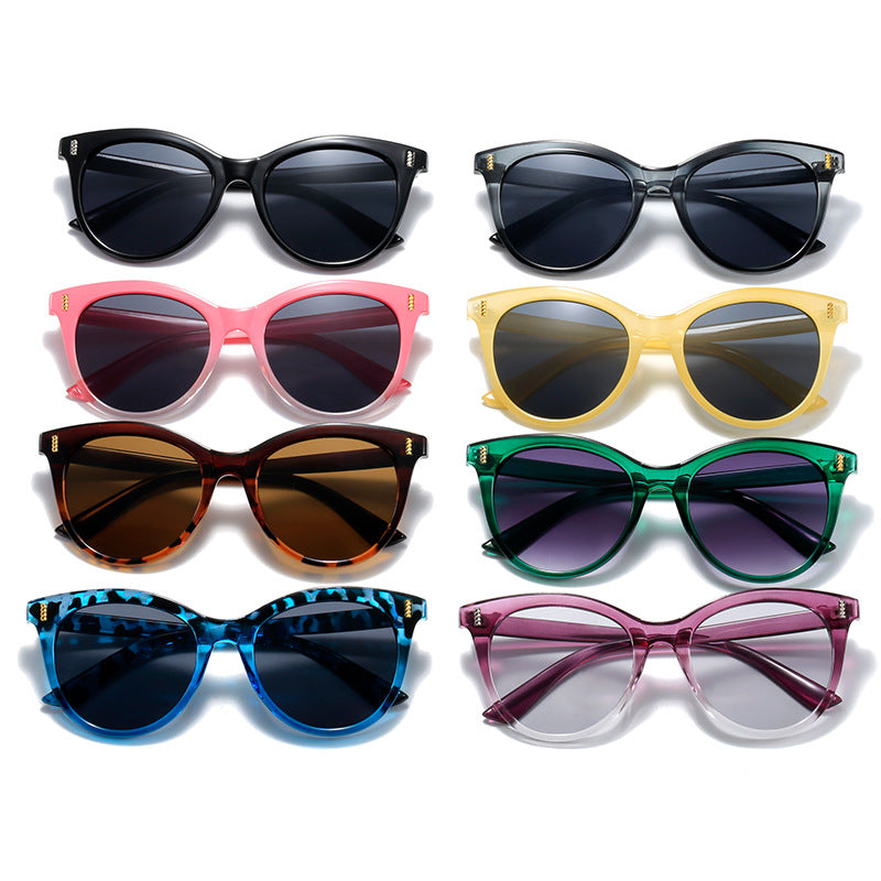 Women's fashionable cat-eye sunglasses with striking design Kalsten