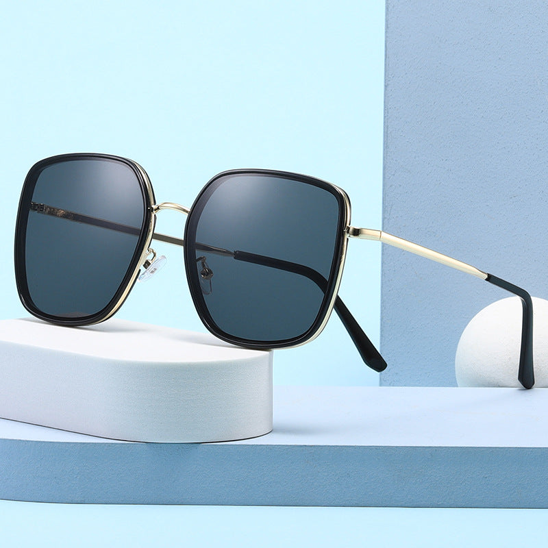 Ladies square sunglasses with luxurious metal frame and UV protection Kalsten