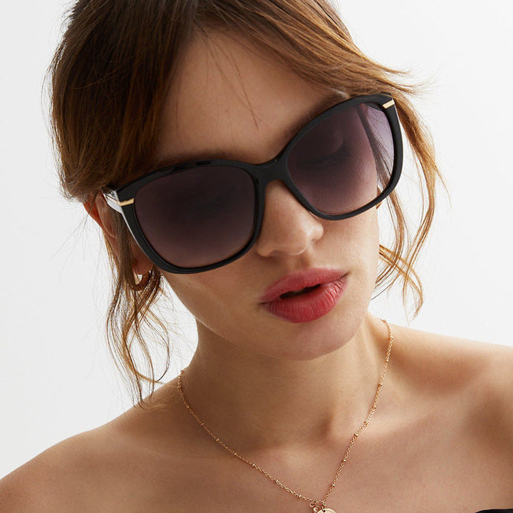 Women's oversized sunglasses with elegant plastic frame and protective UV filter Kalsten