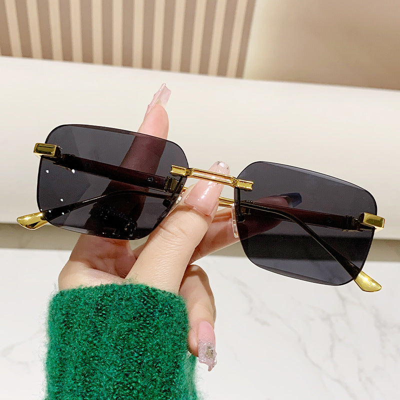 Women's fashionable rectangular sunglasses with elegant metal accent Kalsten