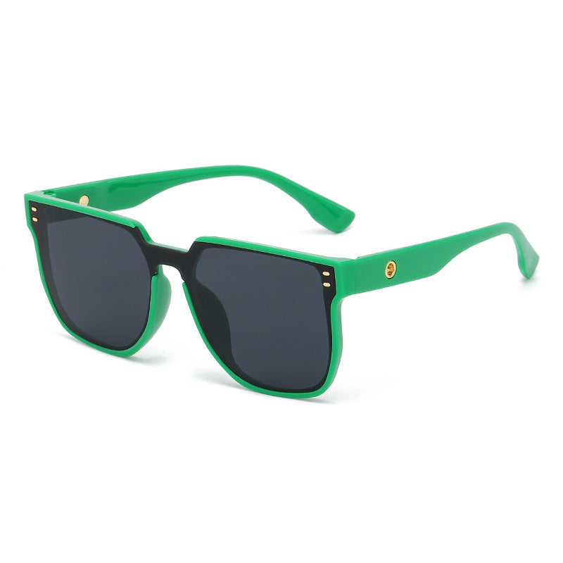 Women Fashionable Oversized Sunglasses with Distinctive Design Kalsten