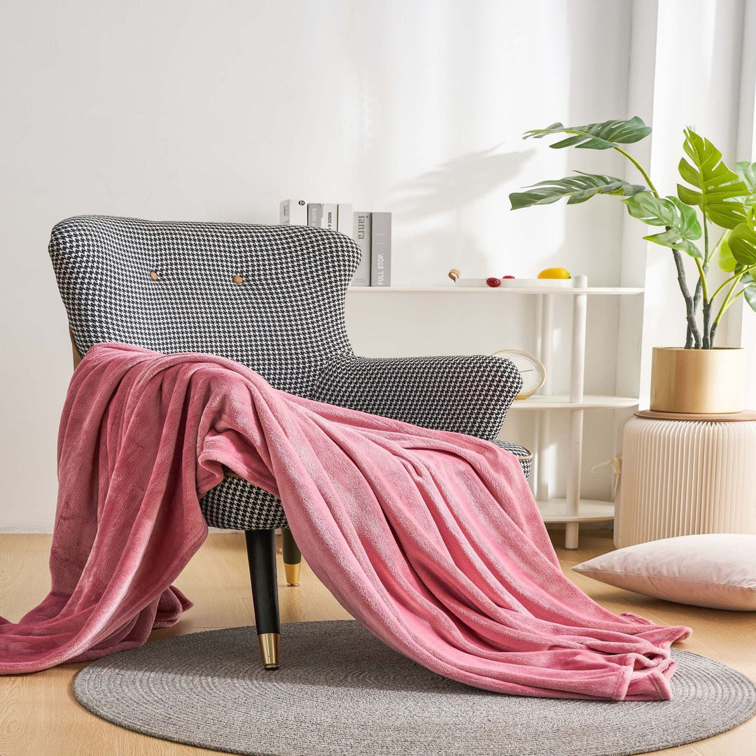 Cozy Plush Throw Blanket Kalsten