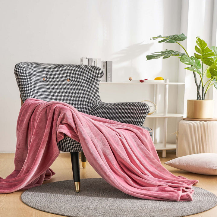Cozy Plush Throw Blanket Kalsten