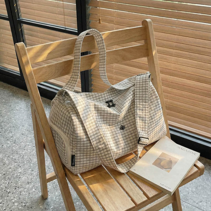 Women’s sporty and stylish travel bag Kalsten