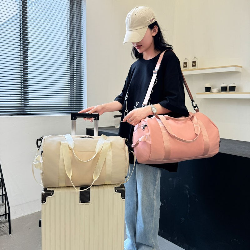 Multifunctional Sports Duffel Bag with Durable Material and Innovative Compartment Design Kalsten