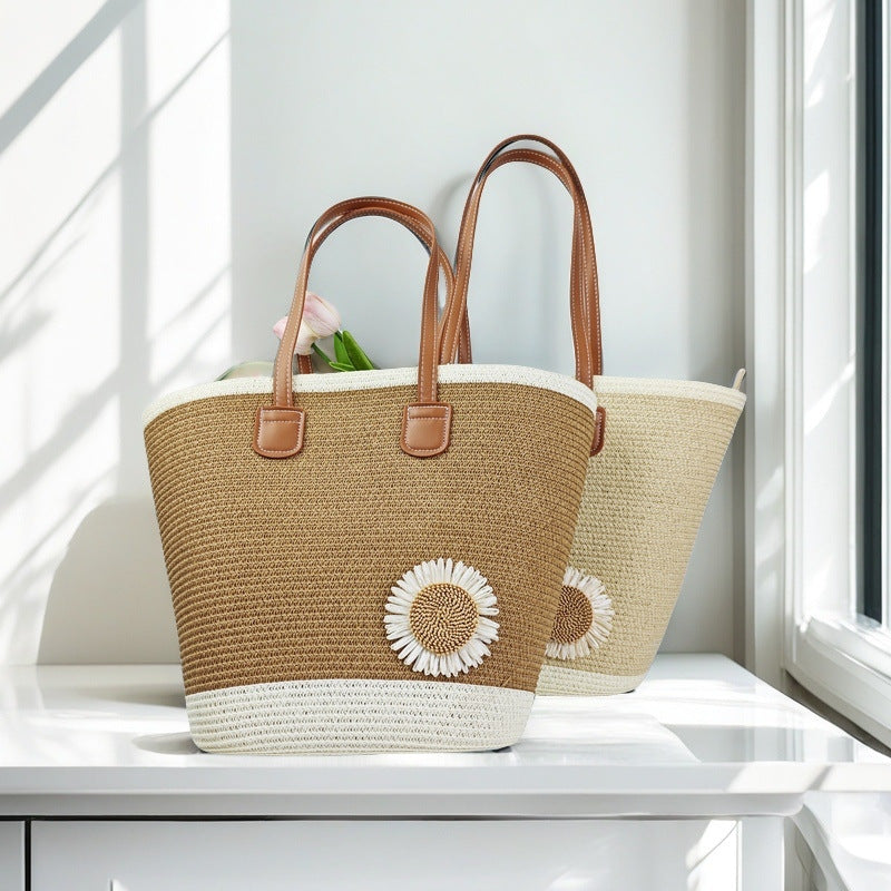Beach bag with floral accents Kalsten