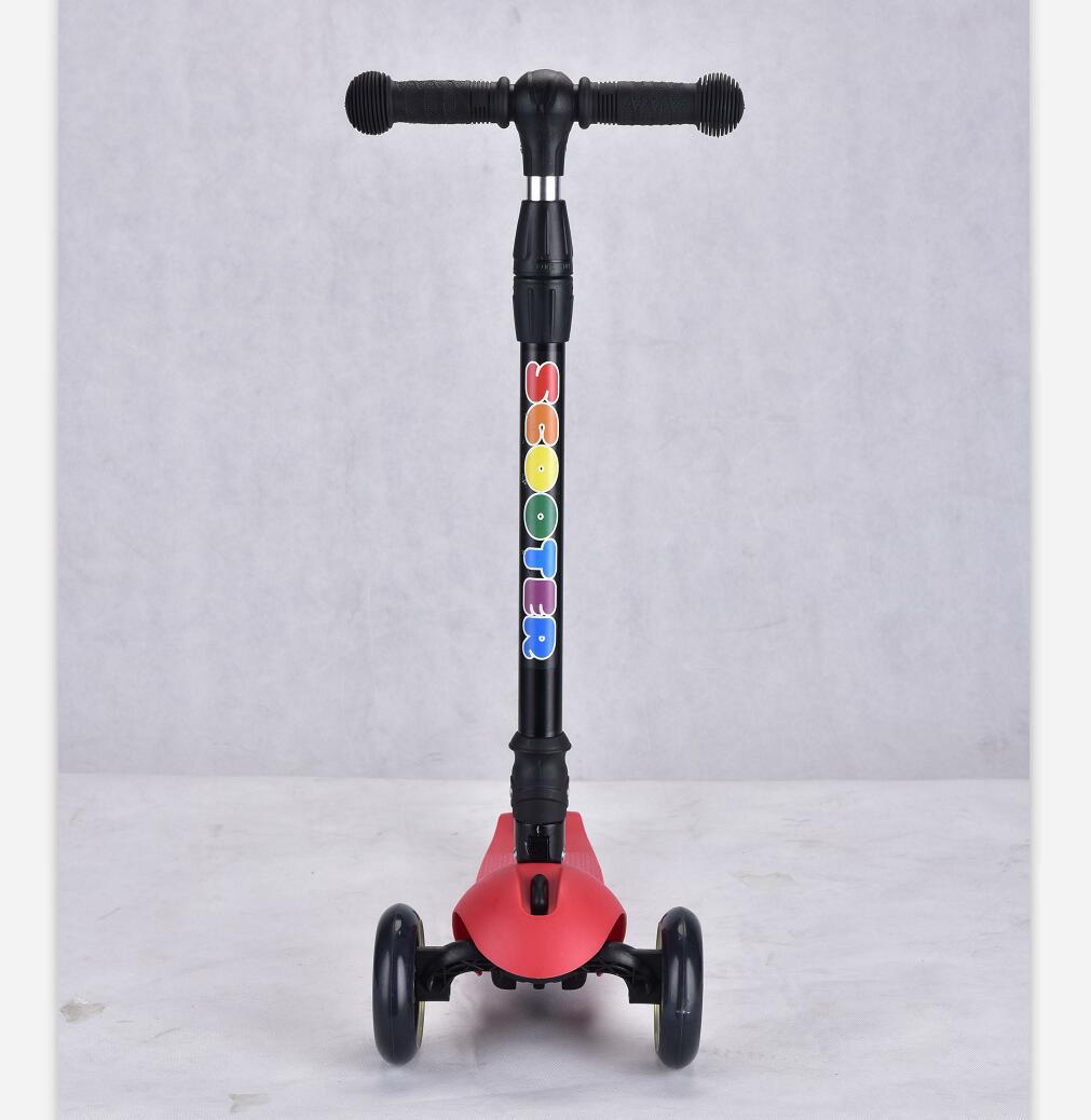 Three-Wheeled Adjustable Kick Scooter Kalsten
