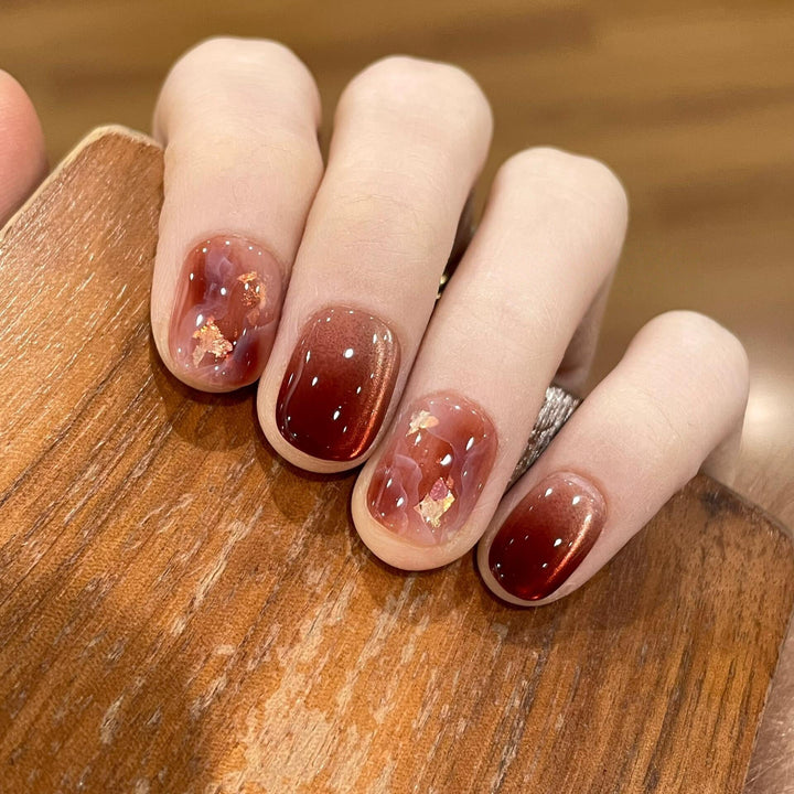 Artificial nails in modern ombre design Kalsten