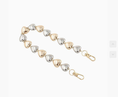 Heart-Shaped Eyewear Chain Acalora