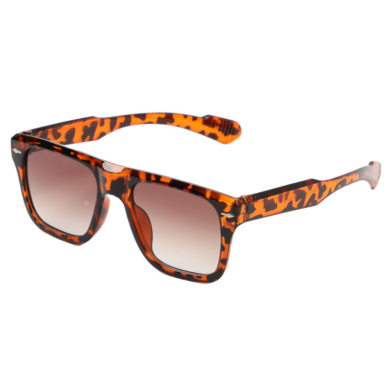 Ladies stylish sunglasses in modern oversized design Kalsten