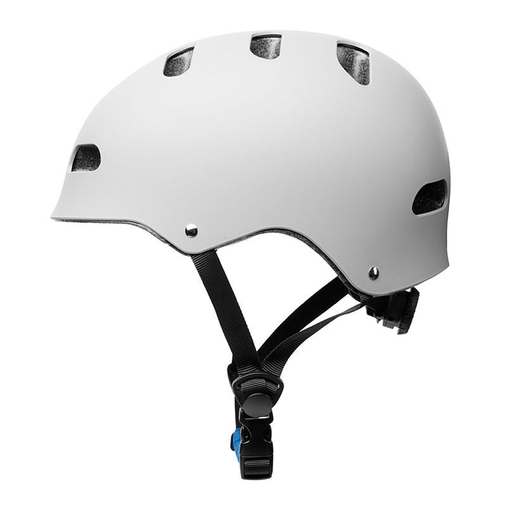 Skate helmet with advanced ventilation technology Kalsten