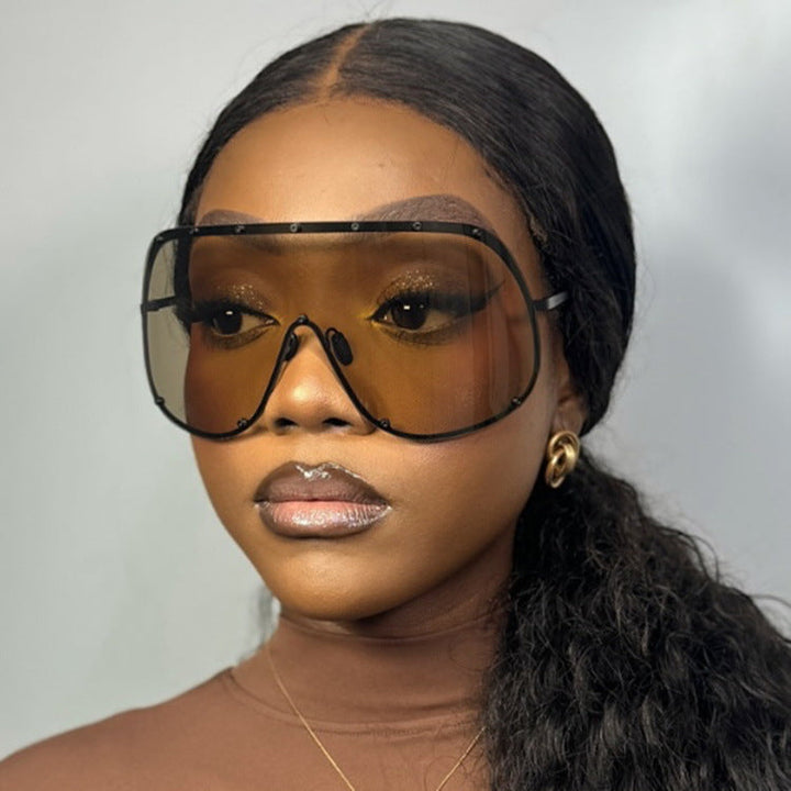 Women futuristic sunglasses with large frame and innovative design Kalsten
