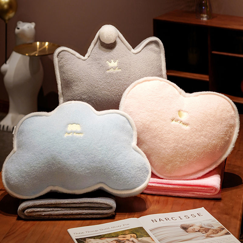 Comfortable plush pillow with ergonomic shape Kalsten