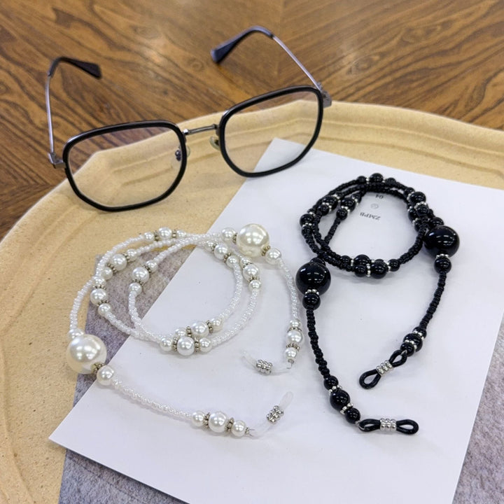 Chic Beaded Eyewear Holder Kalsten