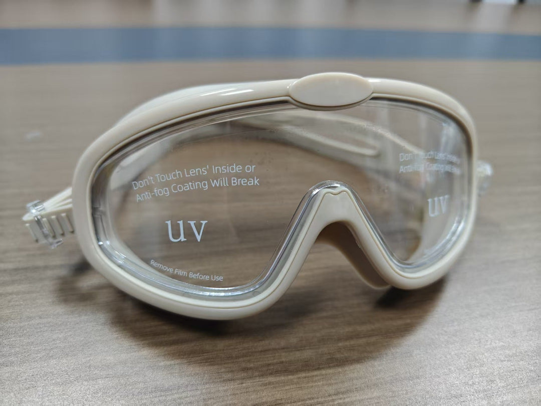 Swimming mask with wide field of vision and UV protection Kalsten
