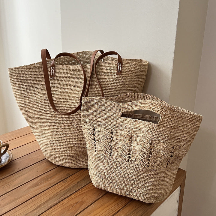 Handcrafted straw bag with soft lining Kalsten