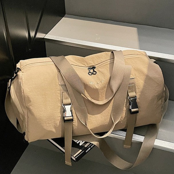 Sporty Duffel Bag with Adjustable Shoulder Strap and Ergonomic Handles Kalsten