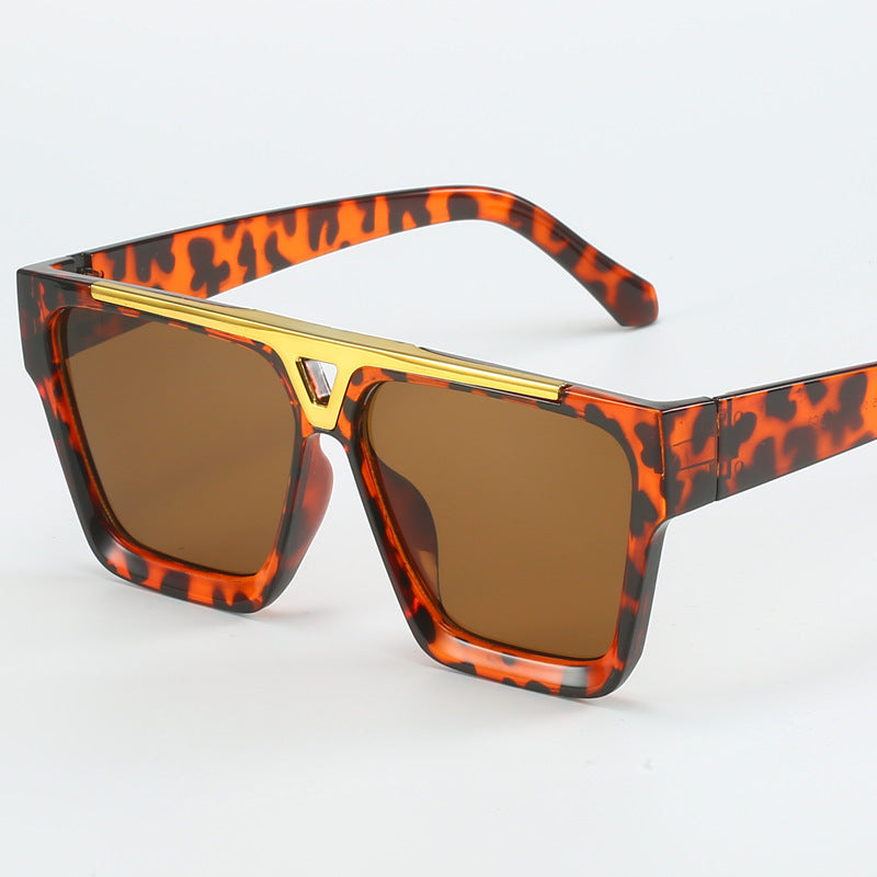 Ladies fashionable oversized sunglasses with stylish golden accent Kalsten