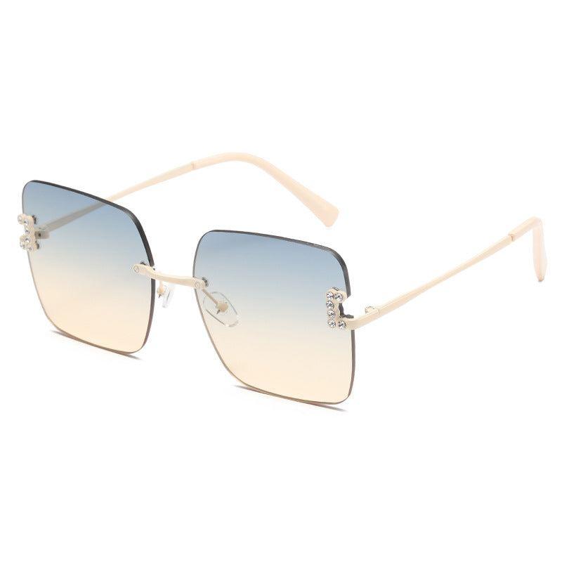 Women's fashionable square sunglasses with delicate design details Kalsten