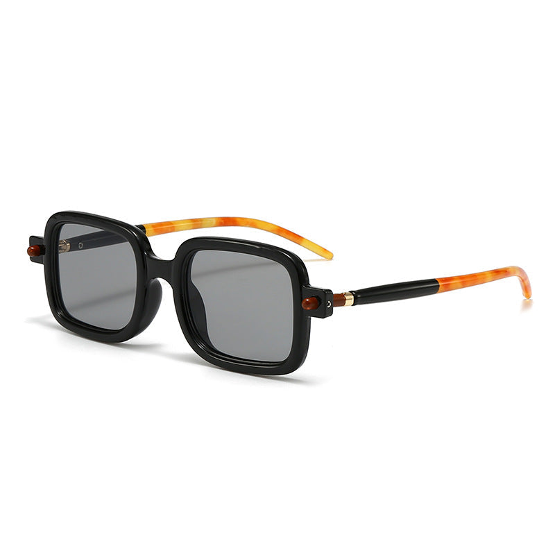 Women's stylish square glasses with fashionable details Kalsten