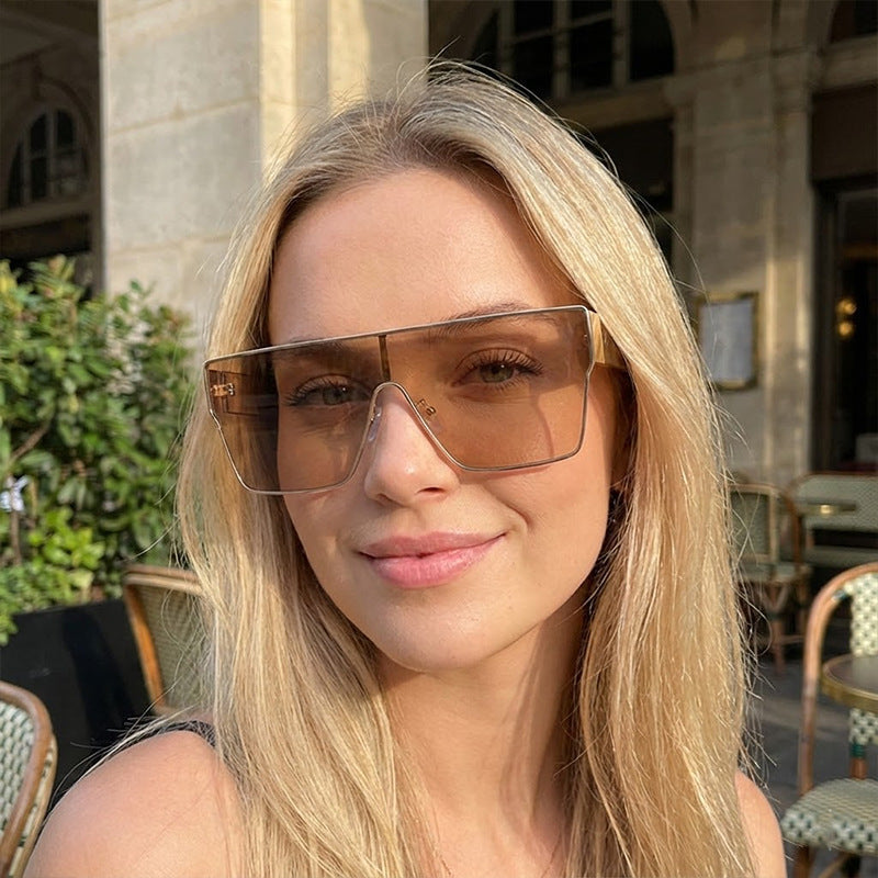 Women’s fashionable visor-like sunglasses with innovative frame Kalsten