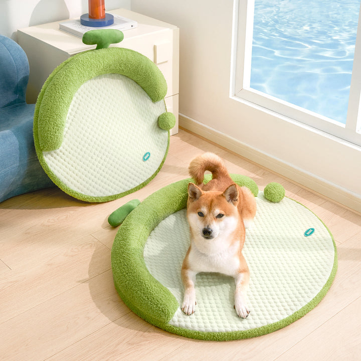 Unisex round baby crawling mat with ergonomic neck pillow and non-slip bottom Kalsten