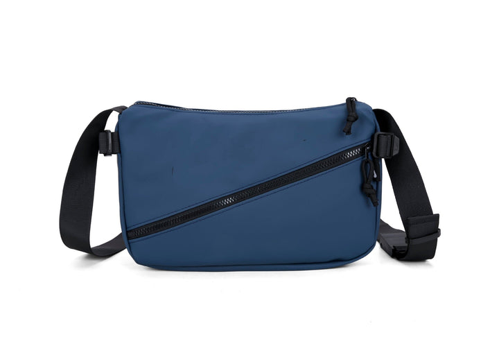 Stylish shoulder bag with adjustable shoulder strap and multifunctionally designed interior Kalsten