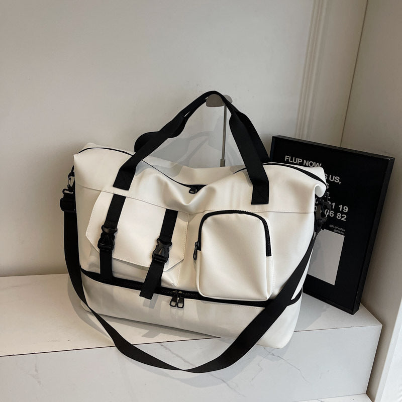 Robust Sport Duffel Bag with Multiple Exterior Pockets Kalsten
