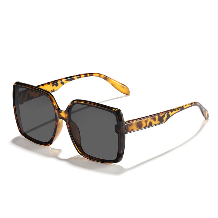 Women's oversized sunglasses with modern square frame and protective lenses Kalsten