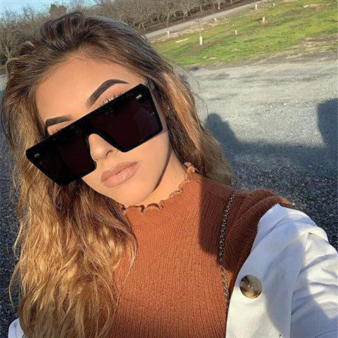 Women’s Fashion Rectangular Sunglasses in Urban Design Kalsten