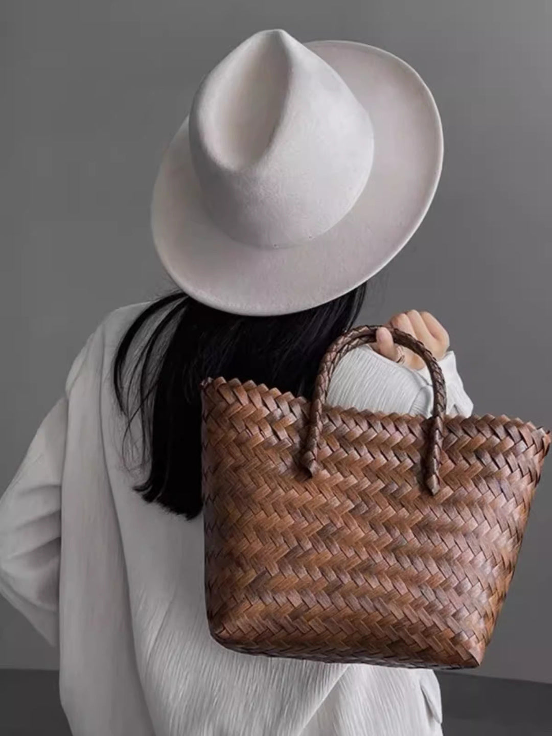 Handbag Made of Woven Bast Kalsten