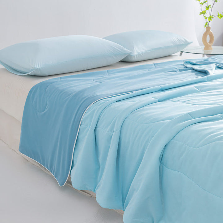 Unisex nan breathable summer blanket with cooling microfiber filling and light quilting Kalsten