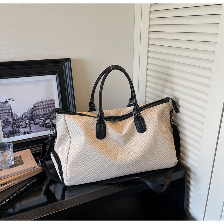 Durable travel bag with versatile interior layout Kalsten