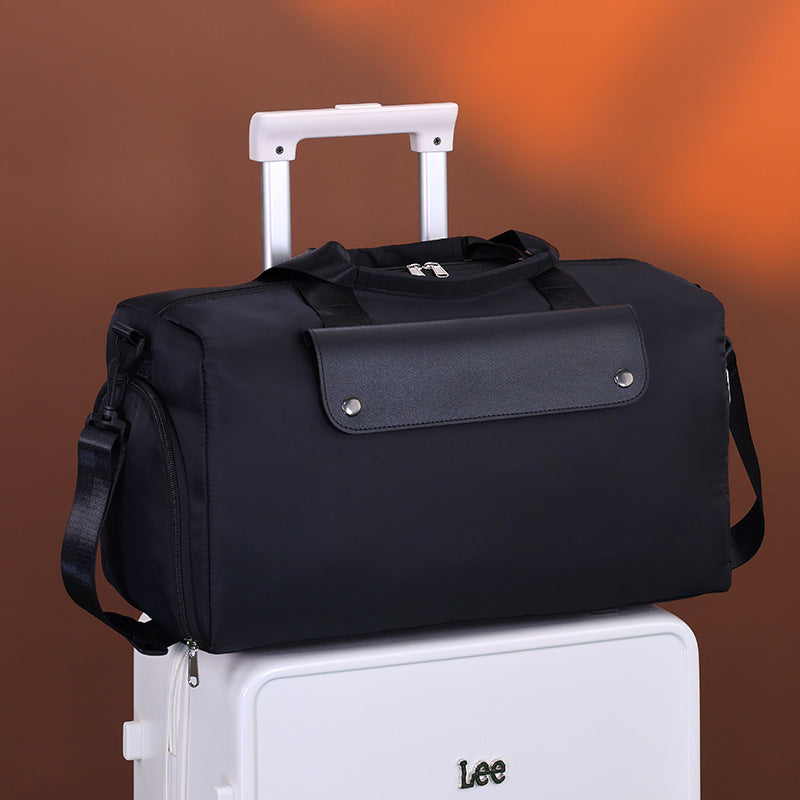 Sports bag with versatile interior pocket design Kalsten