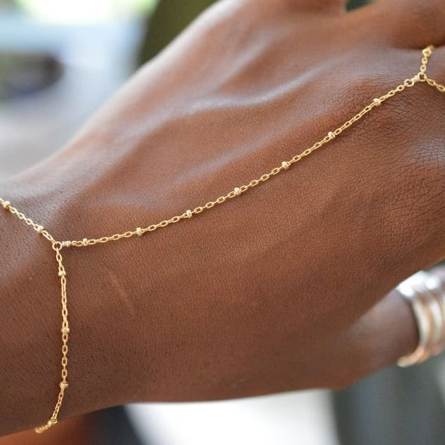 Kalsten | Dainty Satellite Hand Chain