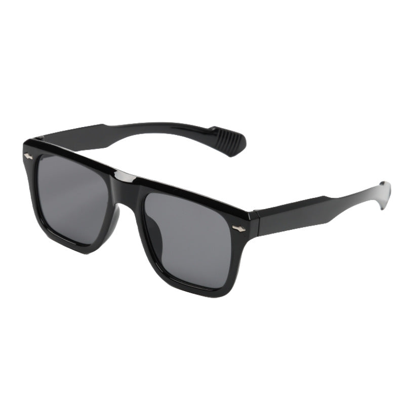 Ladies stylish sunglasses in modern oversized design Kalsten