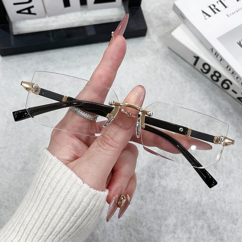Women's stylish designer glasses with multifunctional lenses Kalsten