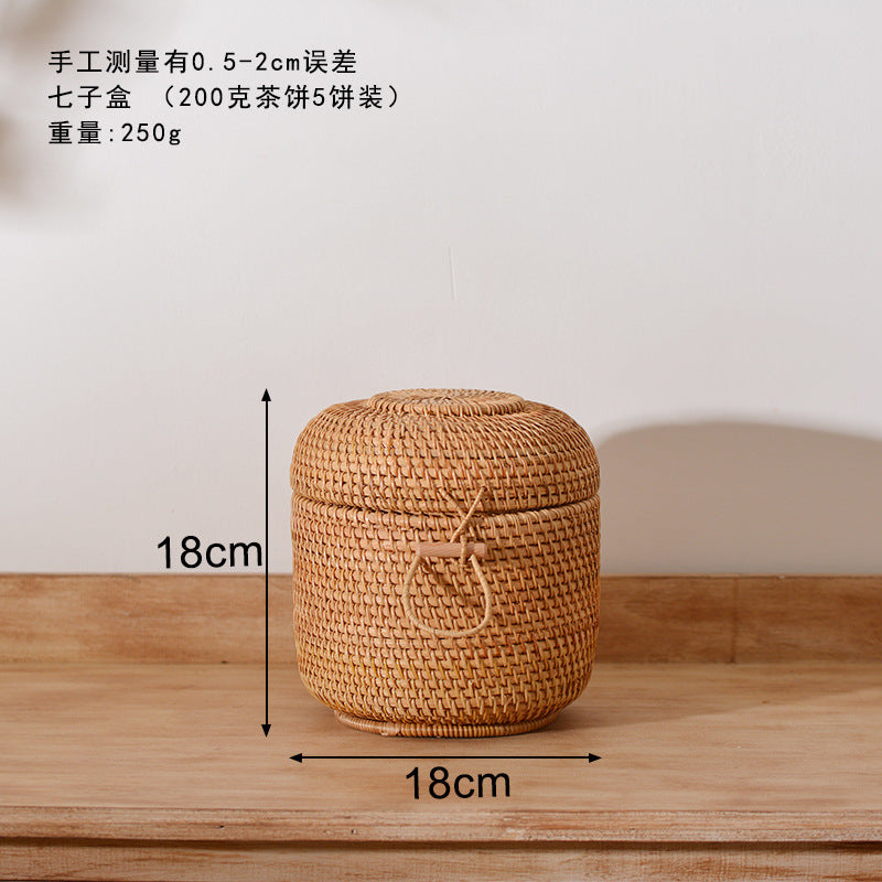 Women's round storage basket made of woven natural material Kalsten