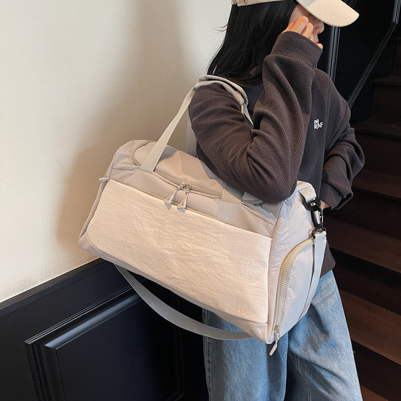 Sporty travel bag with multiple compartments Kalsten
