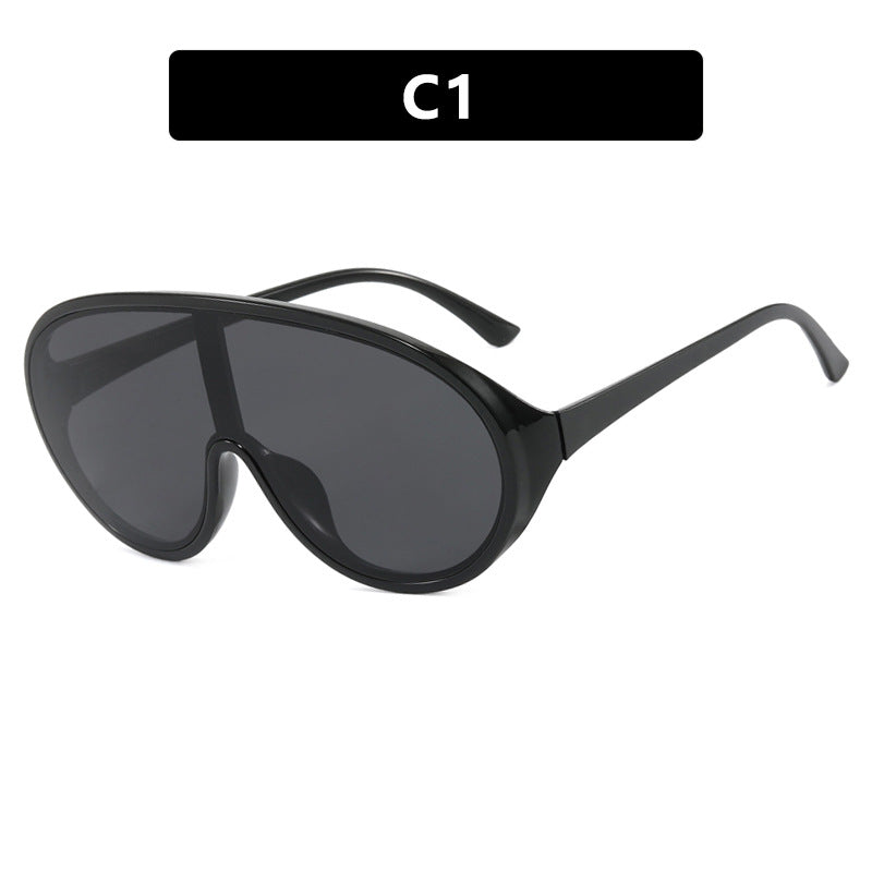Women's futuristic sunglasses with large lenses and ergonomic frame Kalsten