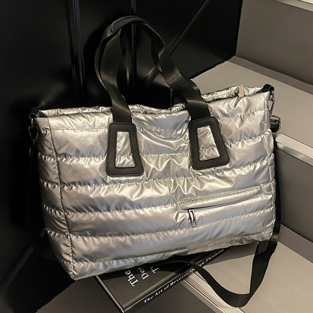Leisure bag with padded interior and removable shoulder strap Kalsten