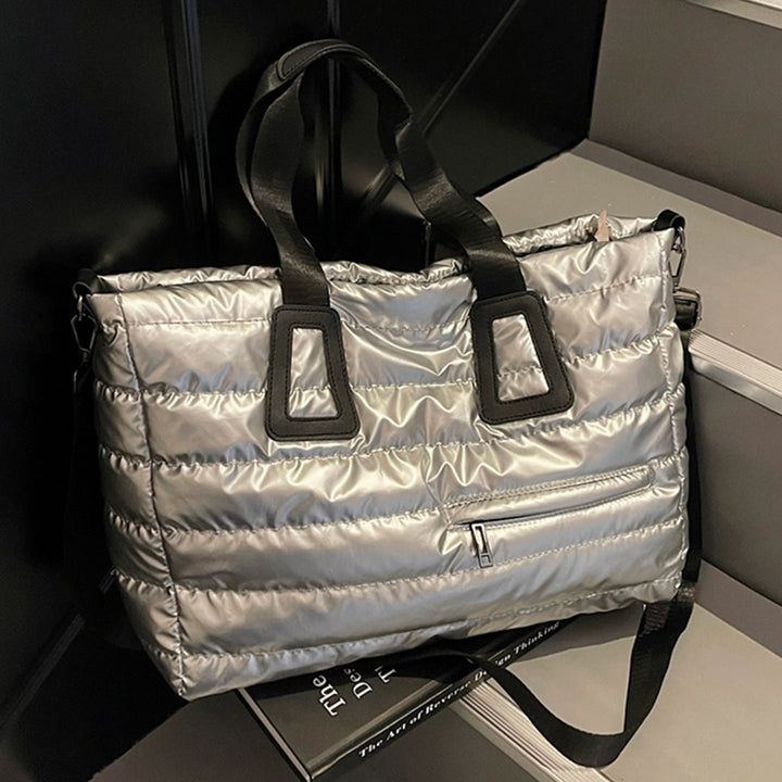 Leisure bag with padded interior and removable shoulder strap Kalsten