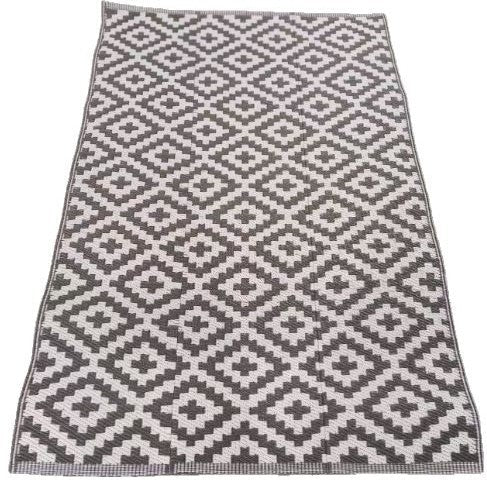 Women Elegant decorative rug with geometric pattern Kalsten