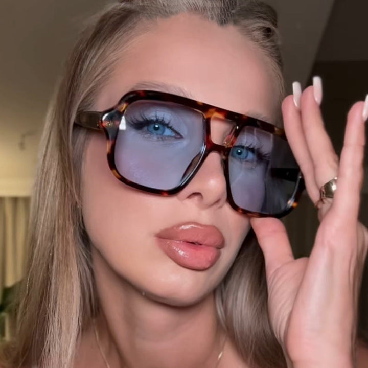 Ladies stylish oversized sunglasses in simple design Kalsten