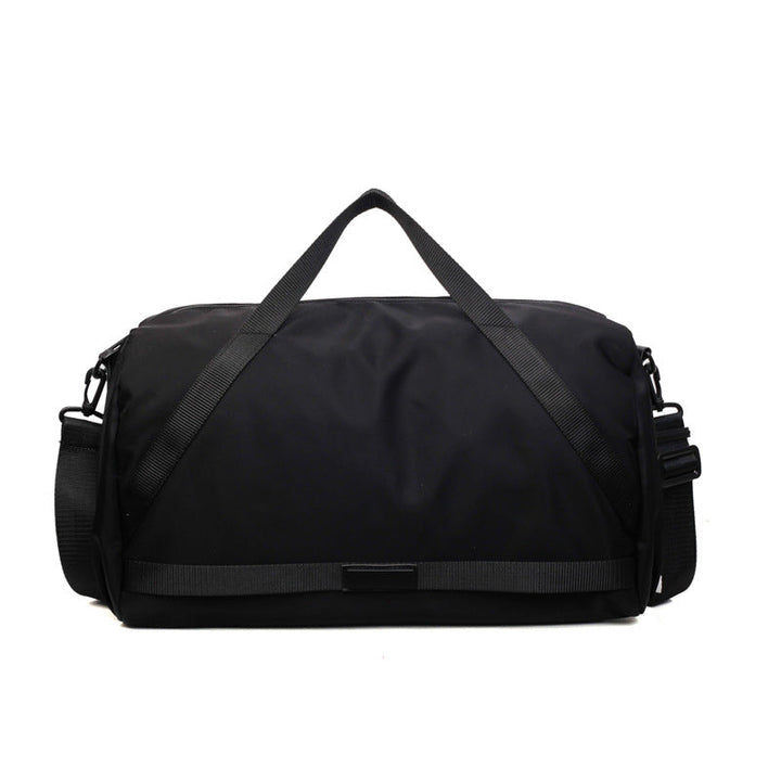 Versatile sports duffel bag with water-resistant material Kalsten