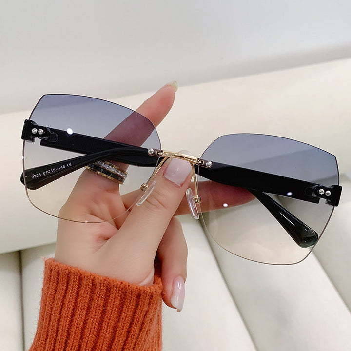Women’s elegant sunglasses with innovative design Kalsten