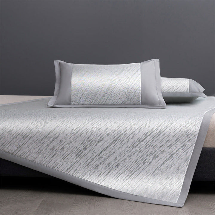 Women's Luxurious Bedspread with Elegant Two-Tone Design Kalsten