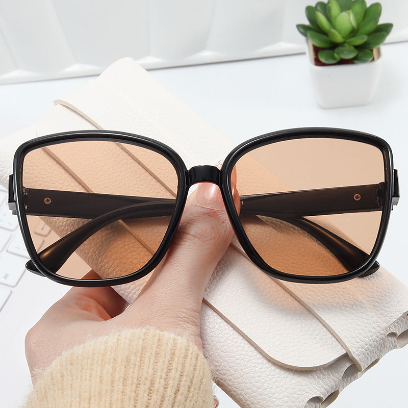 Women’s elegant oversized sunglasses in modern design Kalsten